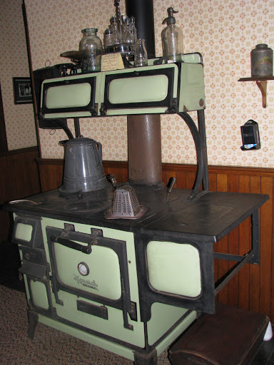 Historical Landmark «Mabel Hartzell Home», reviews and photos, 840 N Park Ave, Alliance, OH 44601, USA