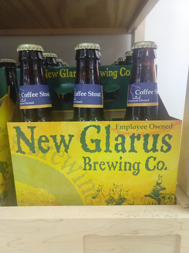 Liquor Store «B & L Liquor Store», reviews and photos, 1369 Main St, Houlton, WI 54082, USA