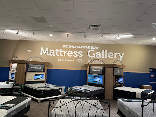 Appliance Store «P.C. Richard & Son», reviews and photos, 1685 Old Country Rd, Riverhead, NY 11901, USA