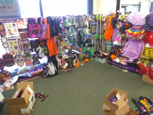 Dollar Store «Dollar Tree», reviews and photos, 4160 Lincoln Blvd, Marina Del Rey, CA 90292, USA