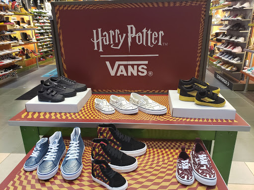 Shopping Mall «Fayette Mall», reviews and photos, 3401 Nicholasville Rd, Lexington, KY 40503, USA