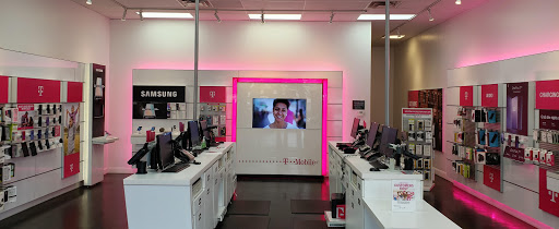 Cell Phone Store «T-Mobile», reviews and photos, 3309 E Semoran Blvd, Apopka, FL 32703, USA