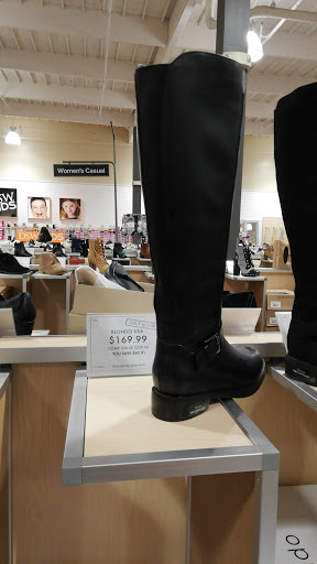Shoe Store «DSW Designer Shoe Warehouse», reviews and photos, 4001 Factoria Square Mall SE, Bellevue, WA 98006, USA