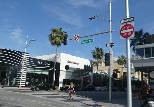 Cosmetics Store «SEPHORA», reviews and photos, 270 N Beverly Dr, Beverly Hills, CA 90210, USA