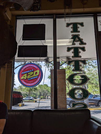 Tattoo and Piercing Shop «Hot Box Tattoos», reviews and photos, 1037 W Brandon Blvd, Brandon, FL 33511, USA