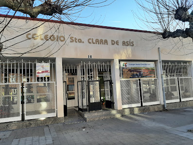 Colegio Concertado Santa Clara de Asís Av. Campos Góticos, 16, 34003 Palencia, España