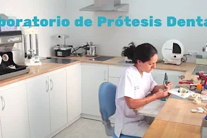 MCG Laboratorio de prótesis dental, Margarita Cladera. image