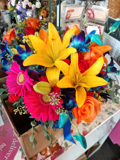 Florist «Flowers by Evelyn», reviews and photos, 92 E Main St, Westminster, MD 21157, USA