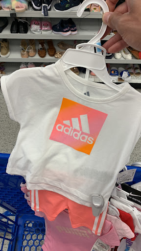 Clothing Store «Ross Dress for Less», reviews and photos, 3124 N Dinuba Blvd, Visalia, CA 93291, USA