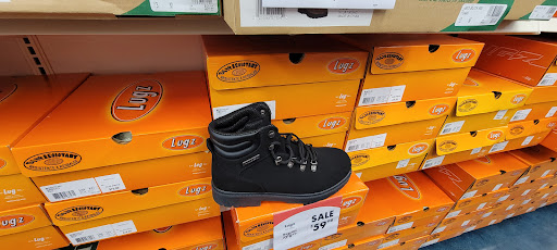 Shoe Store «Shoe Carnival», reviews and photos, 2105 N Prospect Ave, Champaign, IL 61822, USA