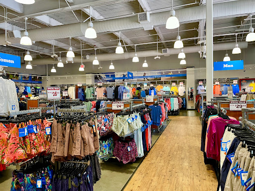 Sportswear Store «Columbia Sportswear Outlet Store», reviews and photos, 101 W Avenida Vista Hermosa #162, San Clemente, CA 92672, USA