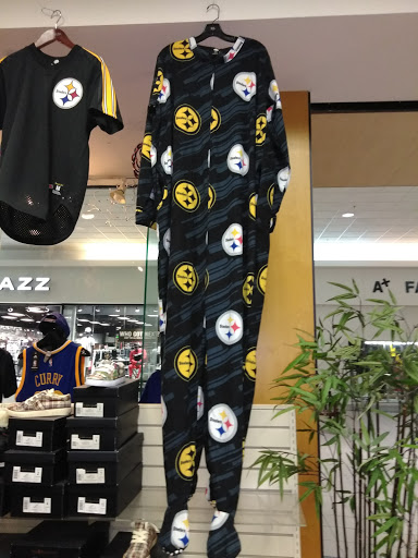 Shopping Mall «Dutch Square Mall», reviews and photos, 421 Bush River Rd, Columbia, SC 29210, USA