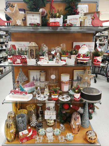 Department Store «T.J. Maxx», reviews and photos, 821 S James Campbell Blvd, Columbia, TN 38402, USA