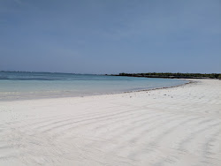 Zdjęcie Sada Beach z powierzchnią niebieska czysta woda