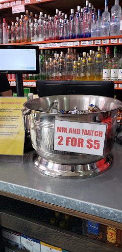 Liquor Store «Liquor Warehouse Syracuse», reviews and photos, 814 N State St, Syracuse, NY 13208, USA