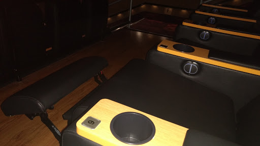 Movie Theater «Regal Cinemas Shiloh Crossing 18», reviews and photos, 10400 E. US 36, Avon, IN 46168, USA