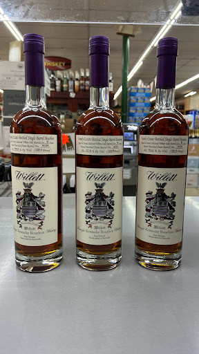 Liquor Store «Cardinal Wine & Spirits», reviews and photos, 980 IL-21, Gurnee, IL 60031, USA