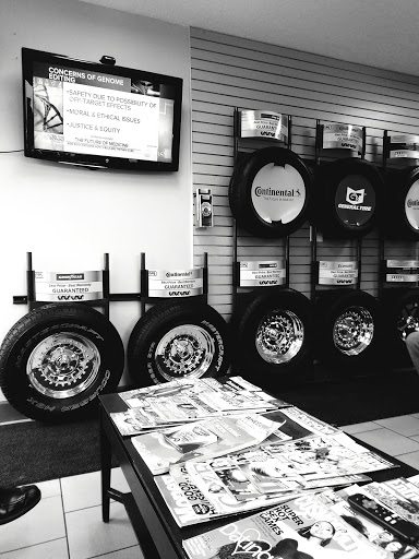 Auto Repair Shop «Car-X Tire & Auto», reviews and photos, 4001 NE 14th St, Des Moines, IA 50313, USA
