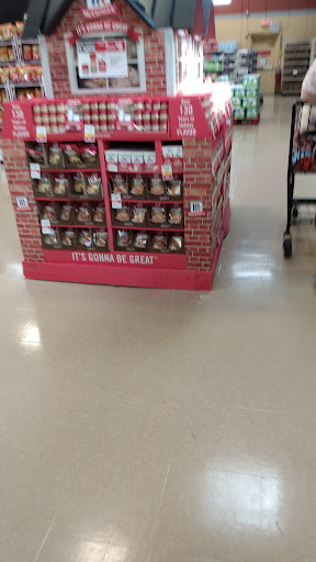 Supermarket «Giant Eagle Supermarket», reviews and photos, 7939 Day Dr, Cleveland, OH 44129, USA