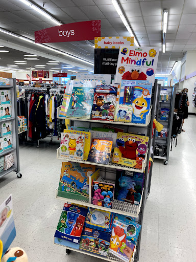 Department Store «T.J. Maxx», reviews and photos, 951 W Pleasant Valley Rd, Parma, OH 44134, USA