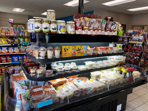 Convenience Store «Weiler Convenience Stores», reviews and photos, 2401 E 4th St, Marshfield, WI 54449, USA