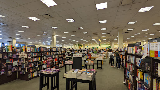 Book Store «Barnes & Noble», reviews and photos, 1446 N Litchfield Rd, Goodyear, AZ 85395, USA
