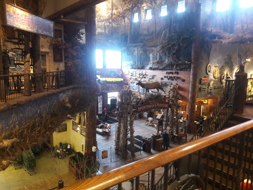 Sporting Goods Store «Bass Pro Shops», reviews and photos, 10000 Bass Pro Blvd, Rossford, OH 43460, USA
