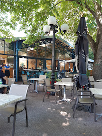 Atmosphère du Restaurant Café Colombero à Gréoux-les-Bains - n°3