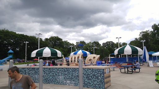 Park «Highland Park Aquatic Center», reviews and photos, 1840 Edgcumbe Rd, St Paul, MN 55116, USA