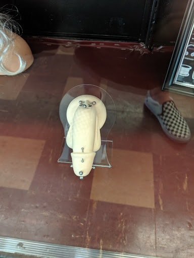 Tattoo Shop «C&L Tattoo Studio and Body Piercing», reviews and photos, 4807 Mahoning Ave, Warren, OH 44483, USA