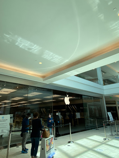 Computer Store «Apple King of Prussia», reviews and photos, 160 N Gulph Rd, King of Prussia, PA 19406, USA