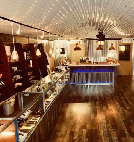 Cigar Shop «Electric Smoke Vapor House», reviews and photos, 322 S Anderson St, Tullahoma, TN 37388, USA