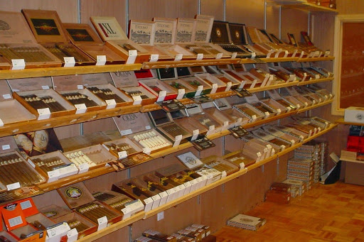 Tobacco Shop «Palm Desert Tobacco», reviews and photos, 73-580 El Paseo D, Palm Desert, CA 92260, USA