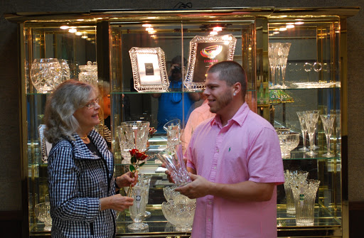 Jewelry Store «Gesner Estate Jewelry», reviews and photos, 1600 W Bay Dr, Largo, FL 33770, USA