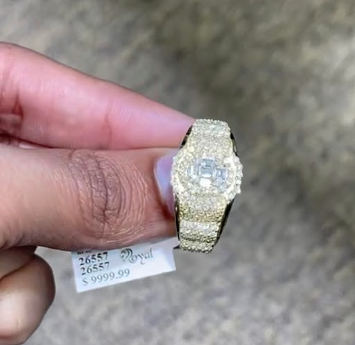 Jewelry Repair Service «Fast-Fix Jewelry & Watch Repairs - Inside Chandler Fashion Mall», reviews and photos, 3111 W Chandler Blvd, Chandler, AZ 85226, USA