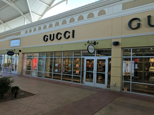 Gucci Outlet, 1155 Buck Creek Rd, Simpsonville, KY 40067, USA, 