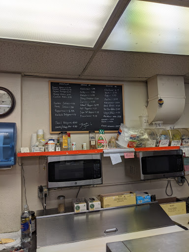 Convenience Store «Fredonia Mall», reviews and photos, 6754 North St, Granville, OH 43023, USA