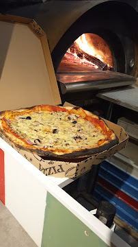 Pizza du Pizzeria Raynaldo pizza à La Fare-les-Oliviers - n°2