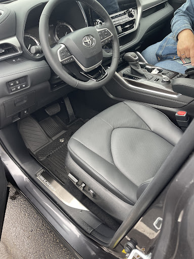 Toyota Dealer «Toyota of Muscatine», reviews and photos, 3000 IA-38, Muscatine, IA 52761, USA