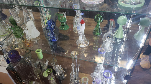 Tobacco Shop «Wild Side Smoke Shop», reviews and photos, 109 W 7th St, Bloomington, IN 47404, USA