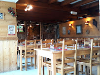 Atmosphère du Restaurant français Le Sapey à Les Deserts - n°1