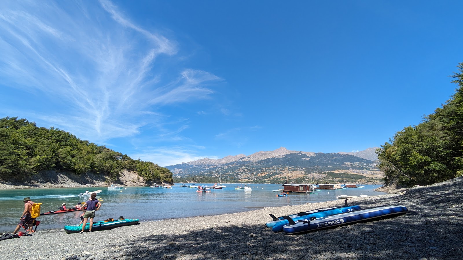 Foto von Plage Baie du Foreston mit sehr sauber Sauberkeitsgrad