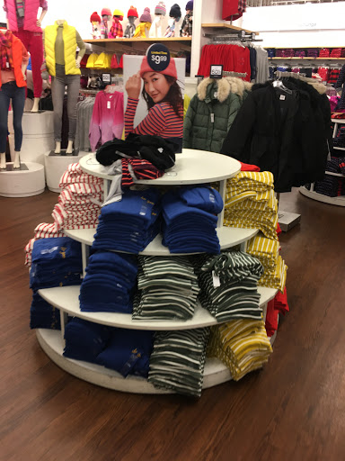 Clothing Store «Gap Outlet», reviews and photos, 12801 W Sunrise Blvd, Sunrise, FL 33323, USA