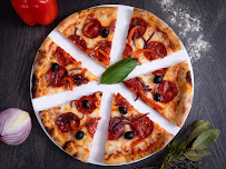 Plats et boissons du Pizzas à emporter Pizza CASA STREAT COURTABOEUF Les Ulis - n°1