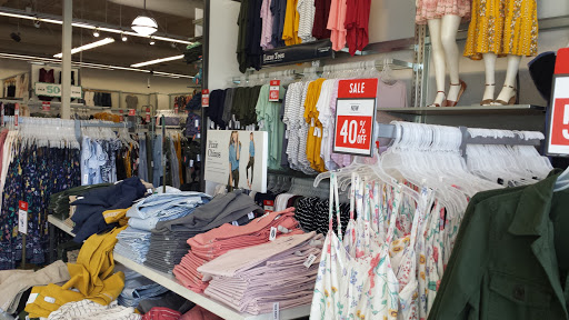Clothing Store «Old Navy», reviews and photos, 1101 El Camino Real, Redwood City, CA 94063, USA