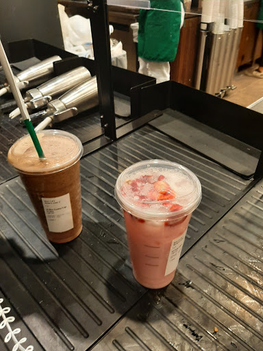 Coffee Shop «Starbucks», reviews and photos, 2040 Cliff Rd Suite 101, Eagan, MN 55122, USA