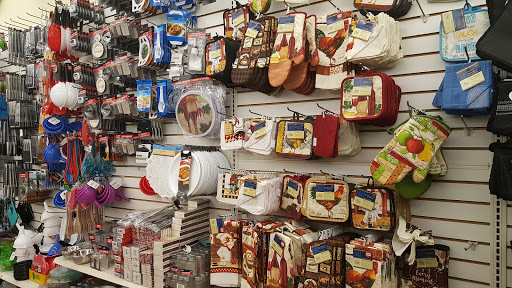 Dollar Store «Dollar Tree», reviews and photos, 1350 S Park Victoria Dr #10, Milpitas, CA 95035, USA