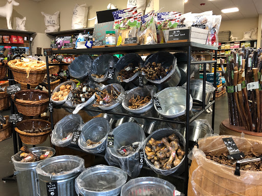 Pet Supply Store «Mud Bay», reviews and photos, 2750 77th Ave SE, Mercer Island, WA 98040, USA