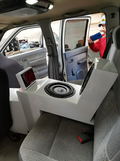 Car Stereo Store «Xtreme Audio Titusville», reviews and photos, 170 Fisher Ave, Titusville, FL 32796, USA