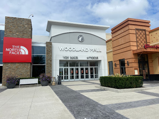 Woodland Mall, 3195 28th St SE, Grand Rapids, MI 49512, USA, 